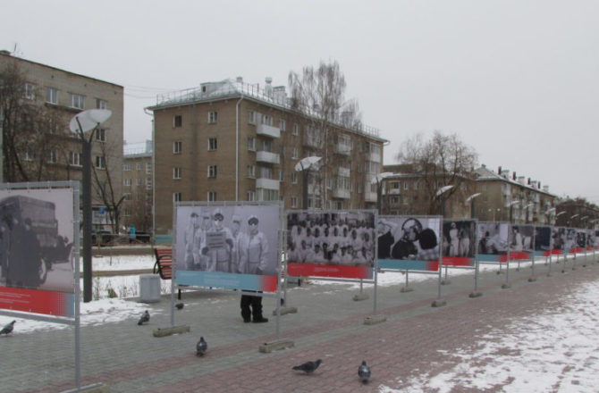 В городах Пермского края открываются уличные выставки, посвящённые героическому труду врачей